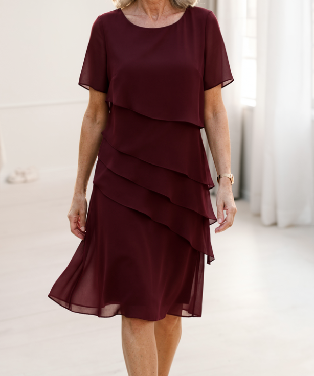 Juliette – Vestido elegante fluido com volantes