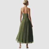 Adéla - Elegância moderna com costas nuas