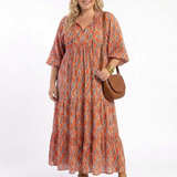 Amara | Vestido Midi Plissado com Estampa Geométrica em V