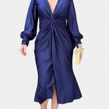 Bodil | Vestido V com Decote em V Atemporal