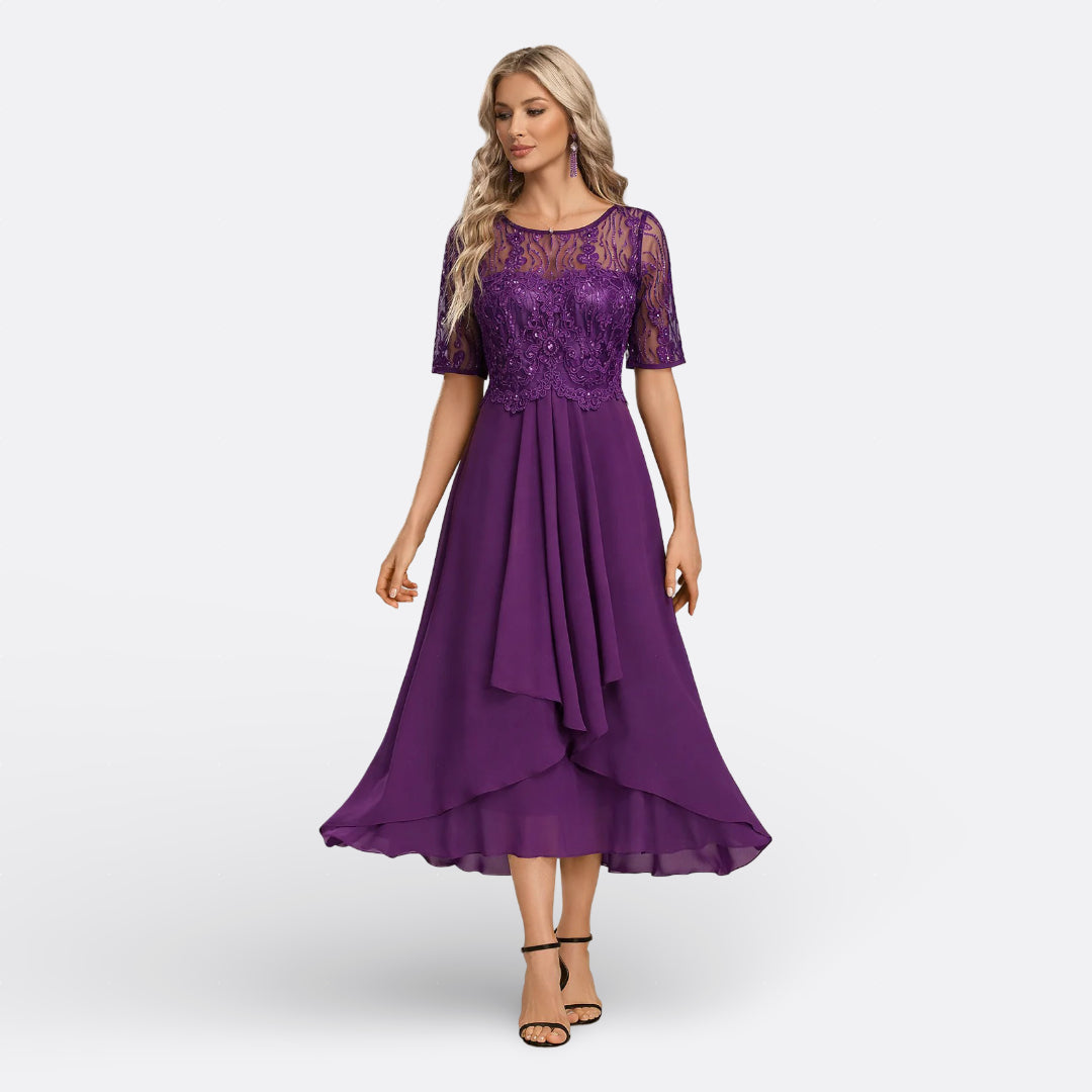 Mariana - Vestido de Renda com Manga Curta