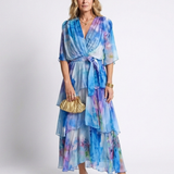 Calista | Vestido Maxi com Decote em V, Camadas e Cintura com Laço