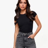 Jeans Cinzentos + Top Básico Preto de Manga Curta - Conjunto
