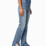Calças de Jeans Azuis + Top Básico Branco de Manga Curta - Conjunto