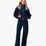 Jeans Azul Escuro com Cintura Média e Costuras Reforçadas