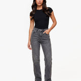 Jeans Cinzentos + Top Básico Preto de Manga Curta - Conjunto