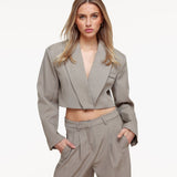 Modelo Cropped V-Hals em Taupe - Blazer